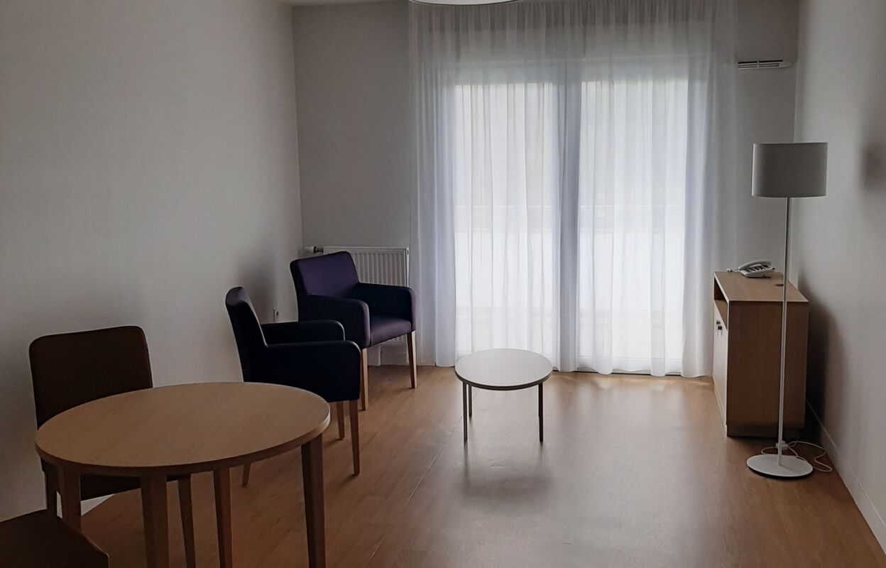 appartement 2 pièces 43 m2 à vendre à Rochefort (17300)