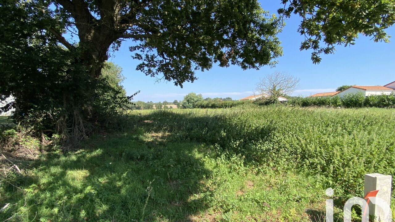 terrain  pièces 1245 m2 à vendre à Les Herbiers (85500)