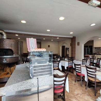 Commerce  900000 €