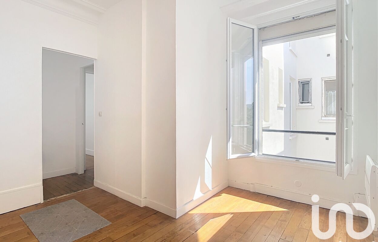 appartement 2 pièces 32 m2 à vendre à Courbevoie (92400)