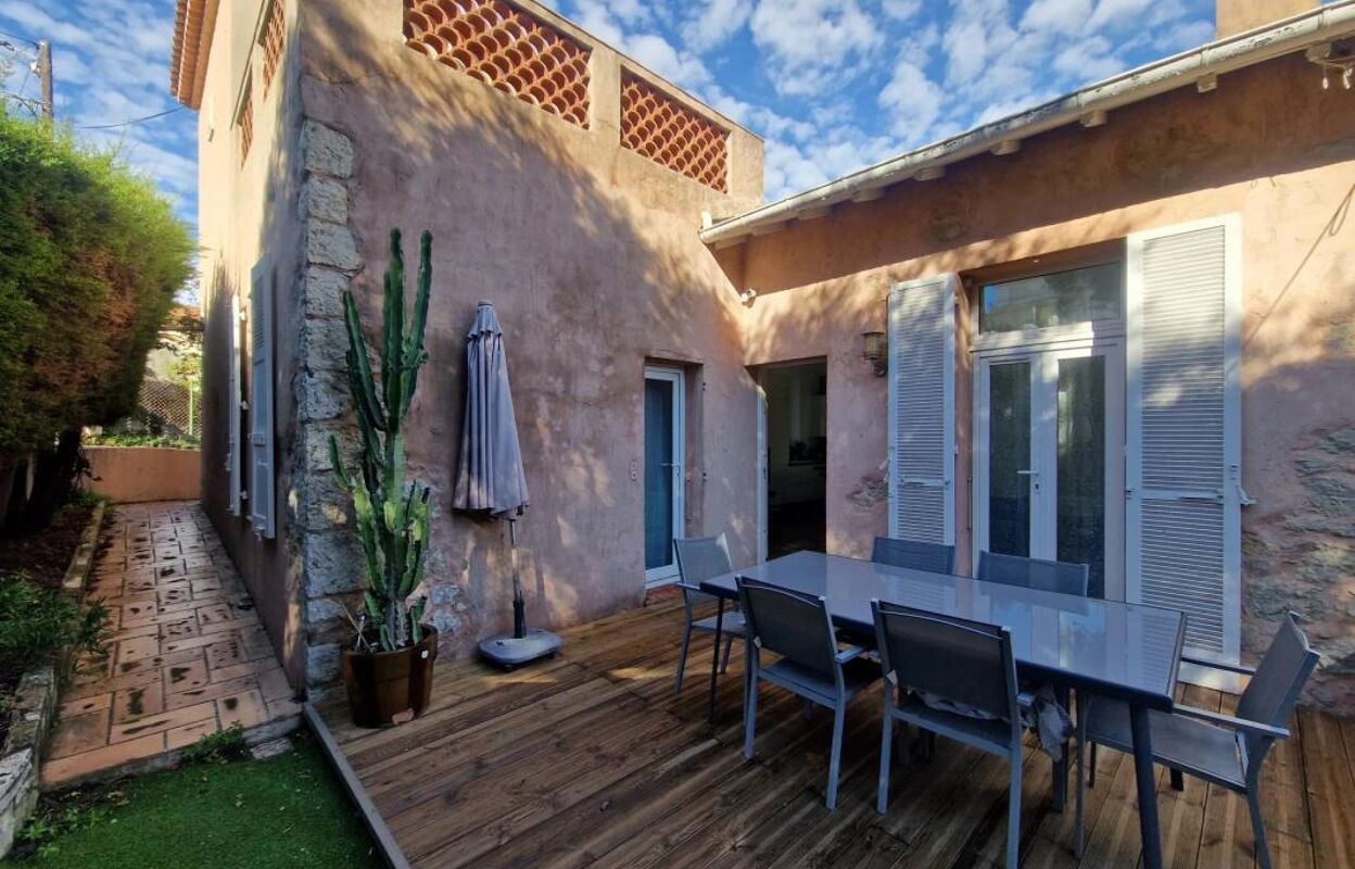 maison 5 pièces 111 m2 à vendre à Antibes (06600)