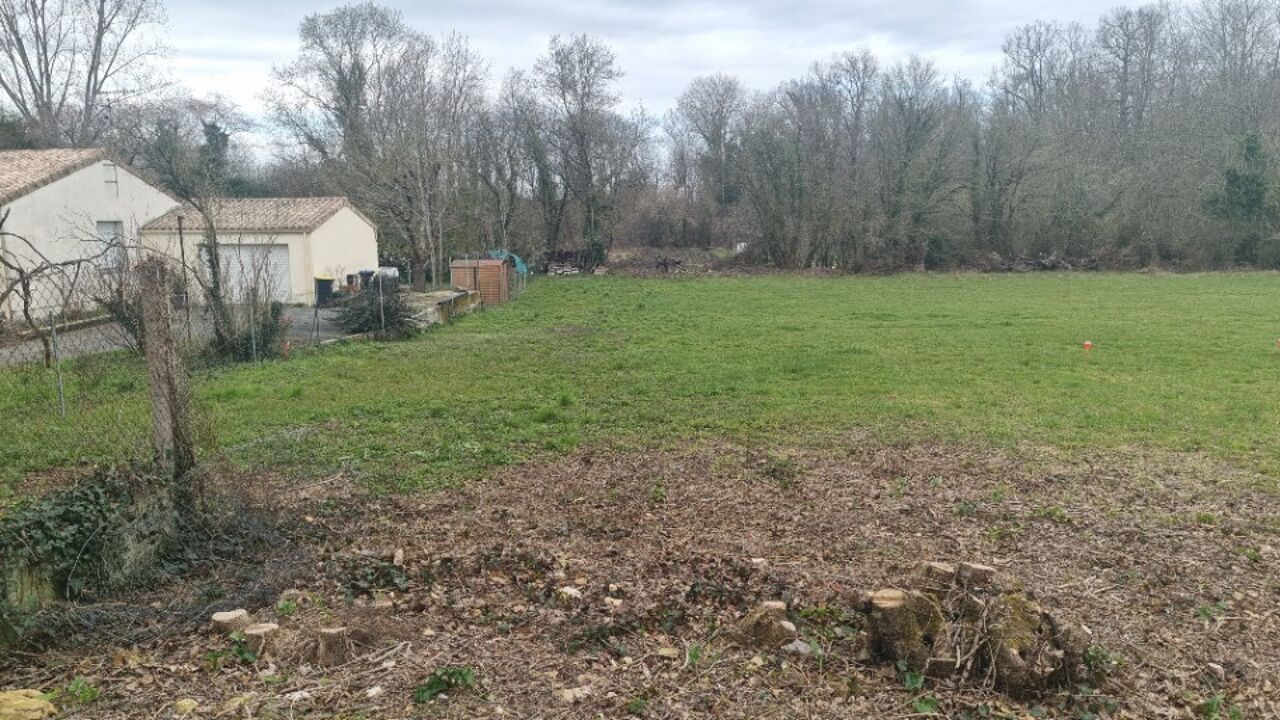 terrain  pièces 1000 m2 à vendre à Saint-Christophe (17220)