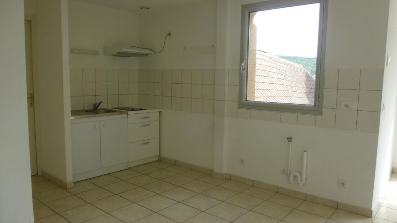 appartement 3 pièces 55 m2 à louer à Lacapelle-Marival (46120)