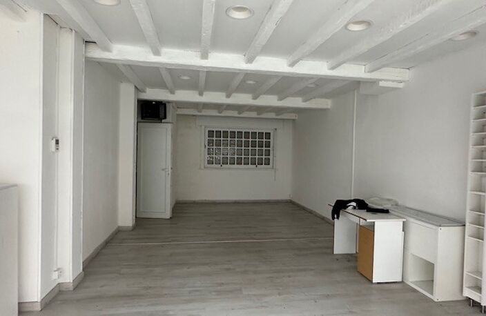 Commerce VALENCIENNES — photo 2