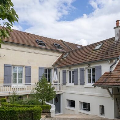 Maison 8 pièces 260 m²