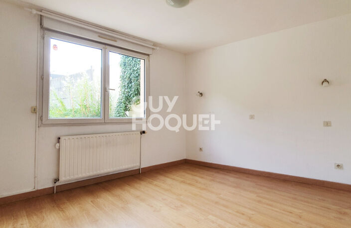 À vendre, maison d'environ 120 m², 5 pièces à CHARLEVILLE MEZ... — photo 3