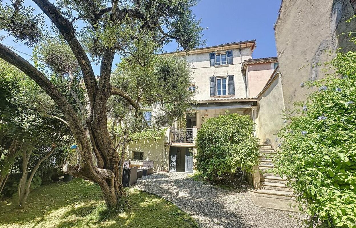 maison 4 pièces 140 m2 à vendre à Avignon (84000)