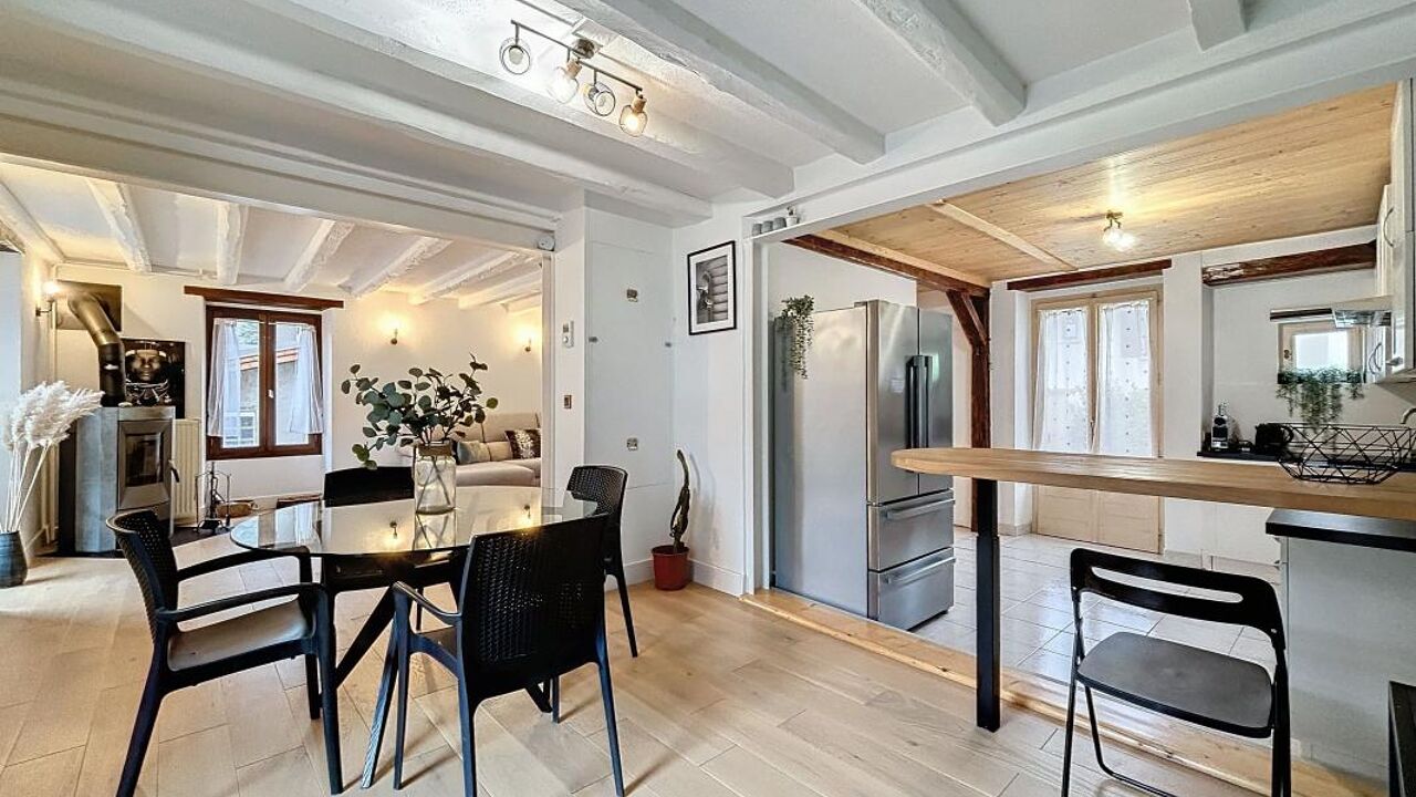 maison 5 pièces 143 m2 à vendre à Monnetier-Mornex (74560)