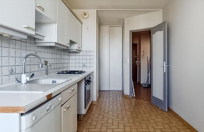 Appartement À Vendre — photo 2