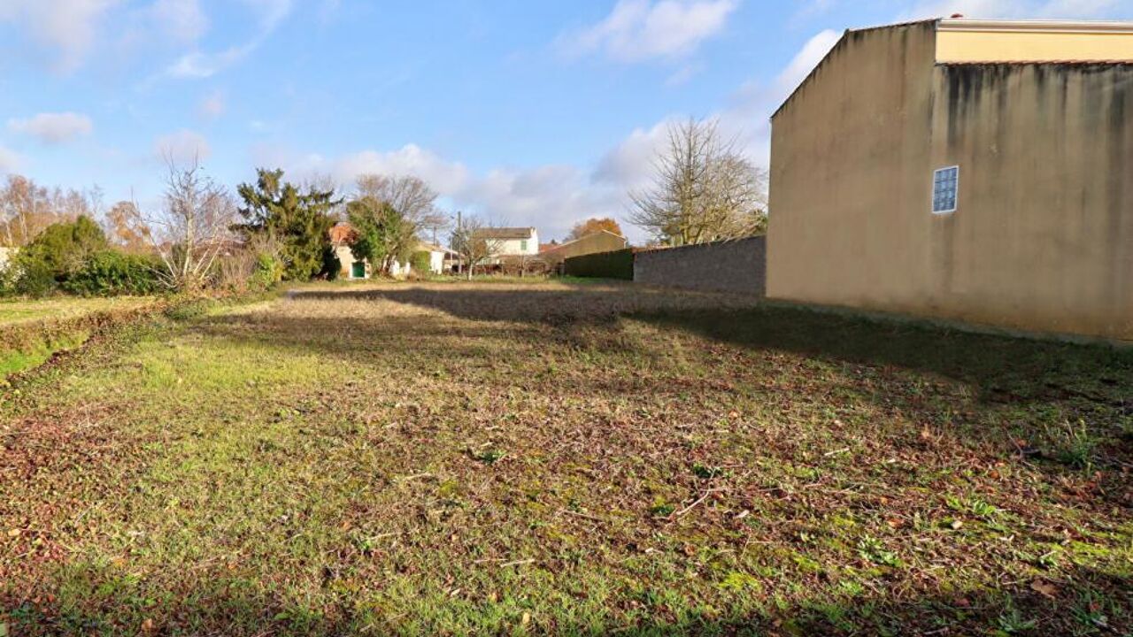 terrain  pièces 835 m2 à vendre à Germond-Rouvre (79220)