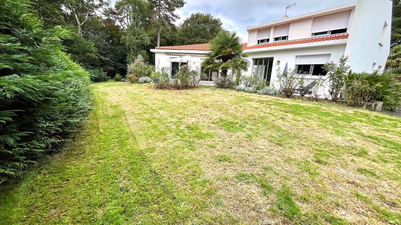 maison 8 pièces 245 m2 à vendre à Basse-Goulaine (44115)