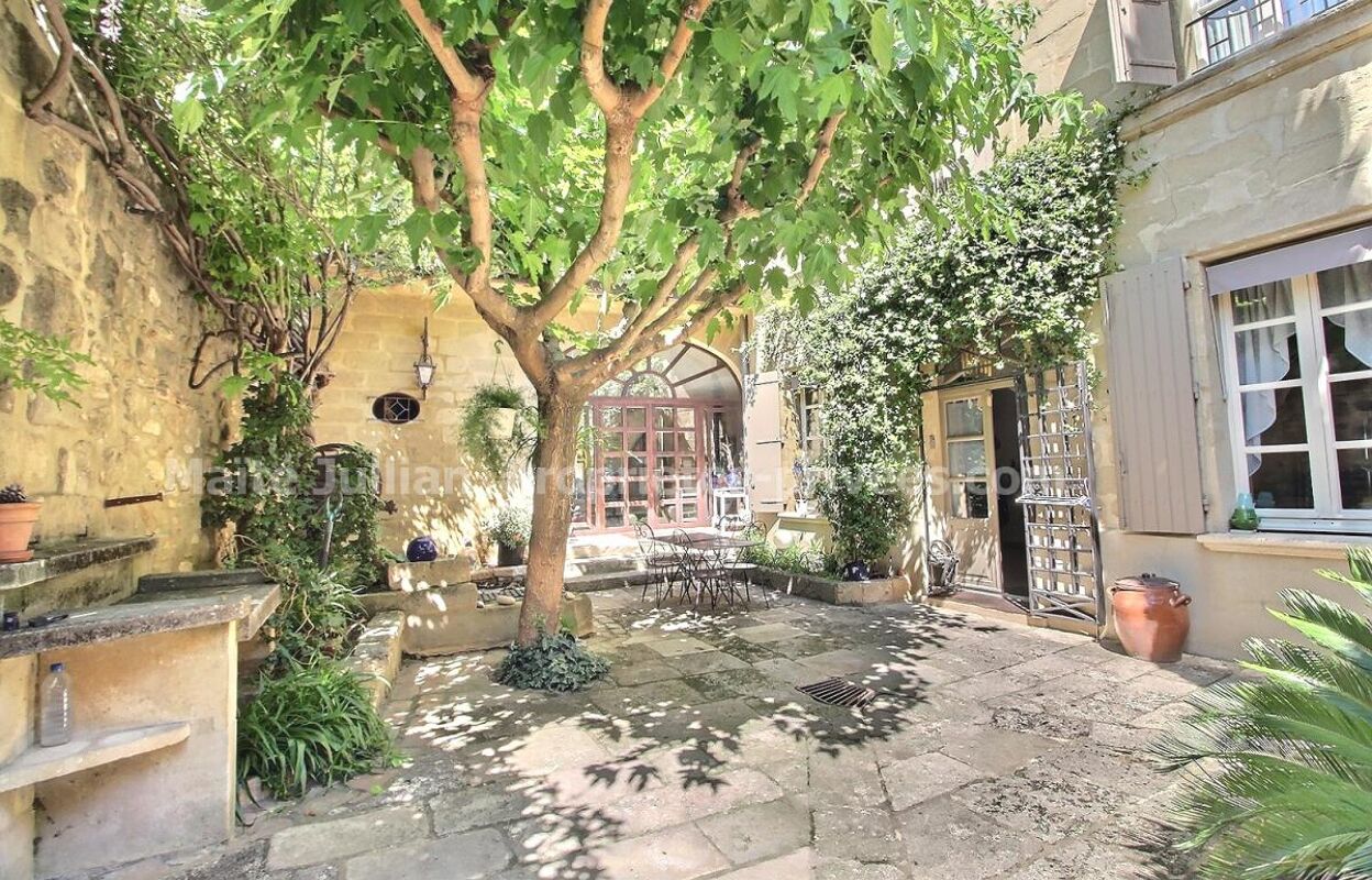 maison 8 pièces 230 m2 à vendre à Uzès (30700)