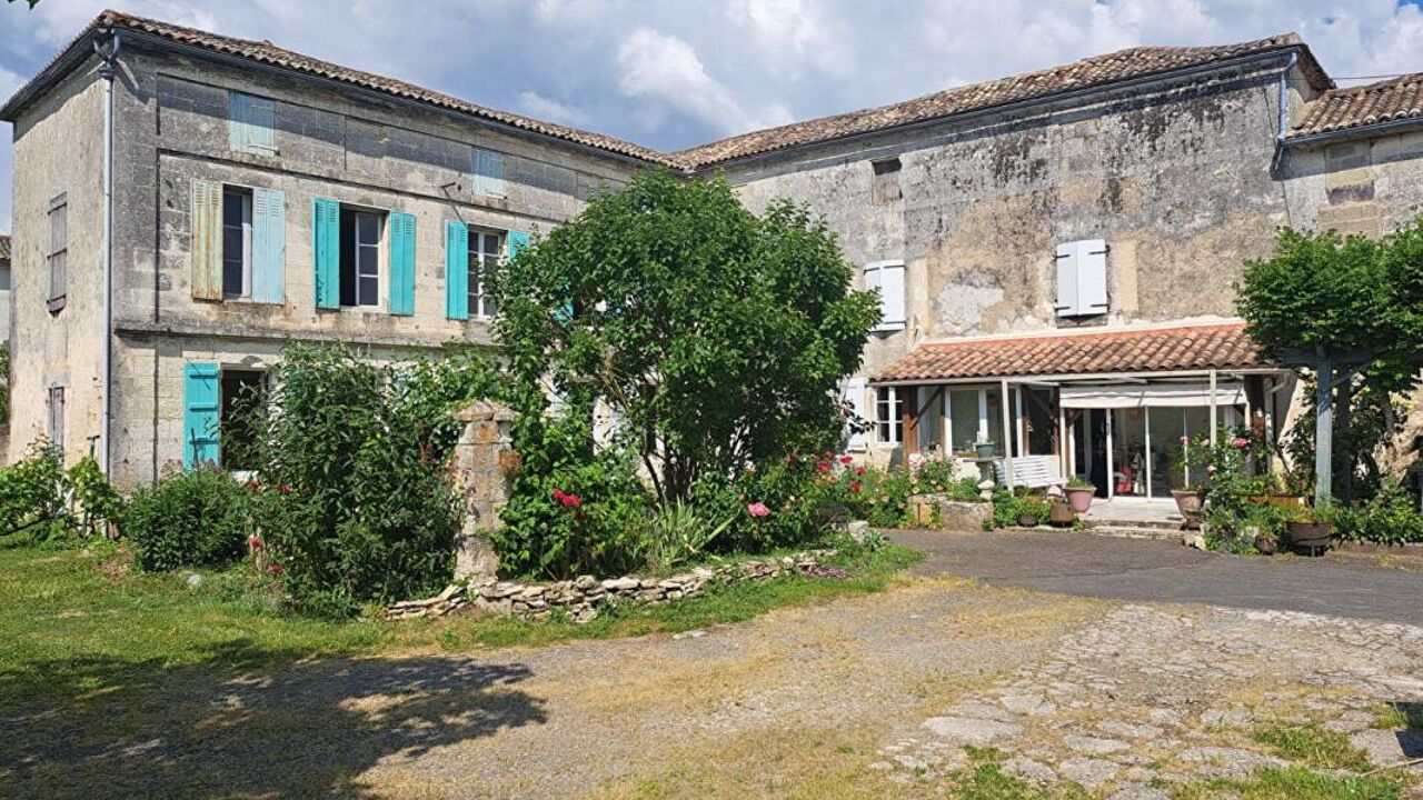 maison 9 pièces 300 m2 à vendre à Garat (16410)