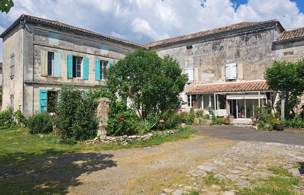 maison 9 pièces 300 m2 à vendre à Garat (16410)