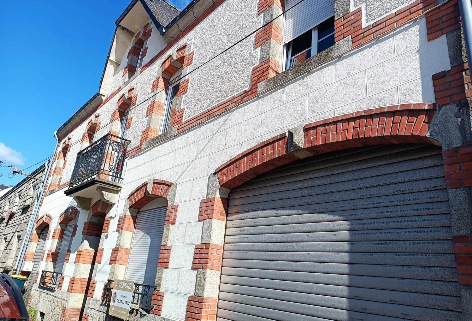 BUBRY - Maison de maître et 2 dépendances — photo 1