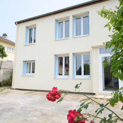 Maison 6 pièces 372600 €