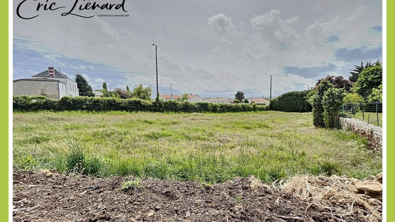 terrain  pièces 1040 m2 à vendre à Saint-Maixent-l'École (79400)