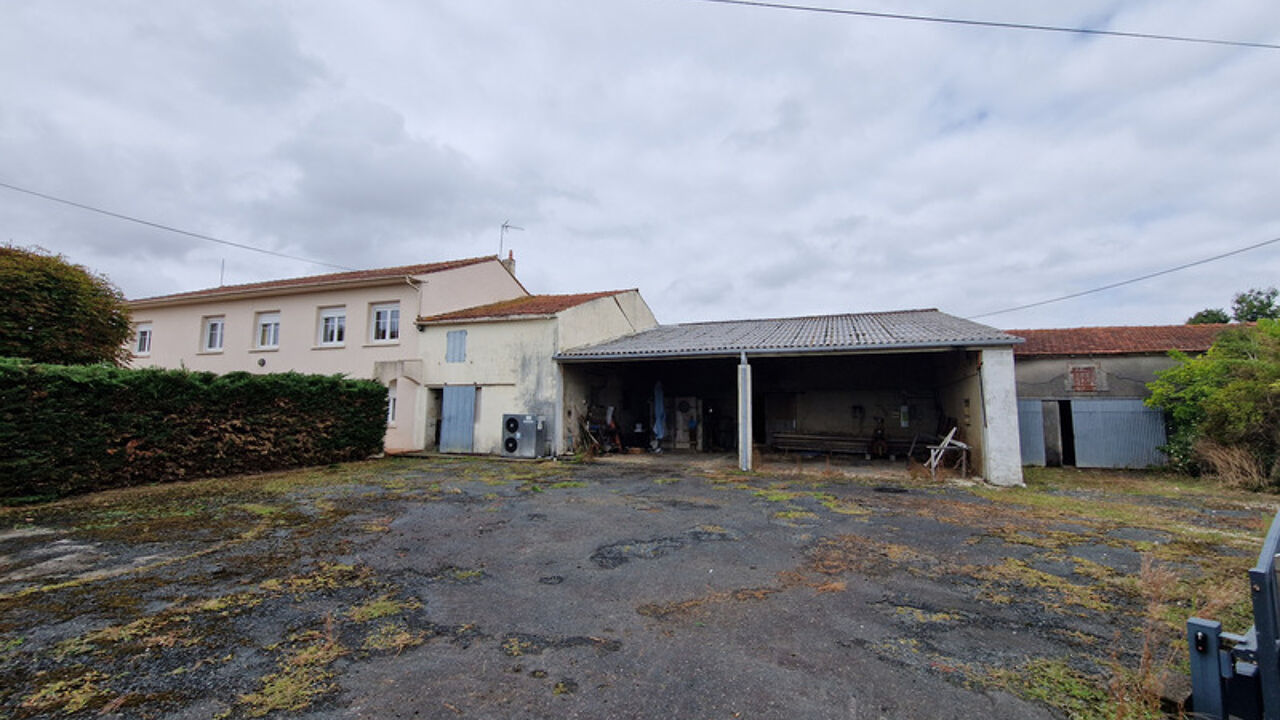 maison 8 pièces 235 m2 à vendre à Surgères (17700)