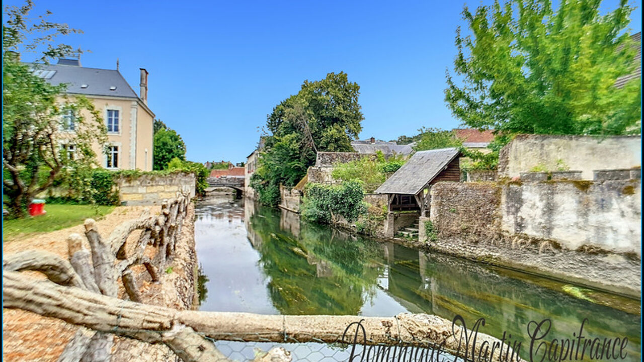 maison 10 pièces 218 m2 à vendre à La Chartre-sur-le-Loir (72340)