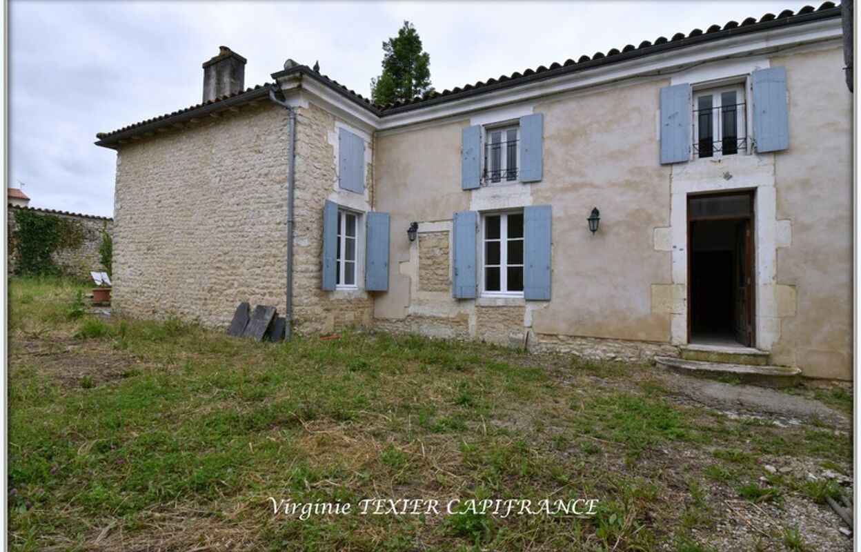 maison 6 pièces 168 m2 à vendre à Saint-Jean-d'Angély (17400)