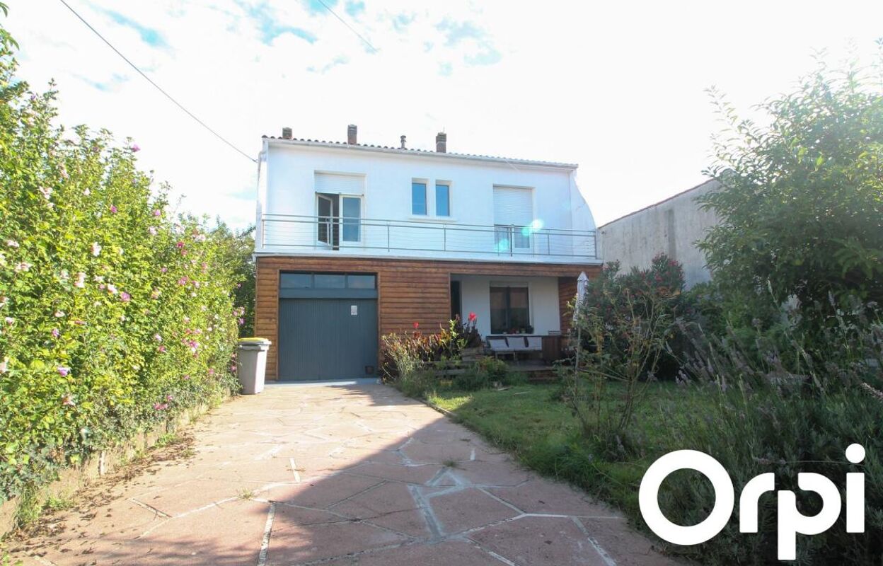 maison 4 pièces 89 m2 à vendre à Rochefort (17300)