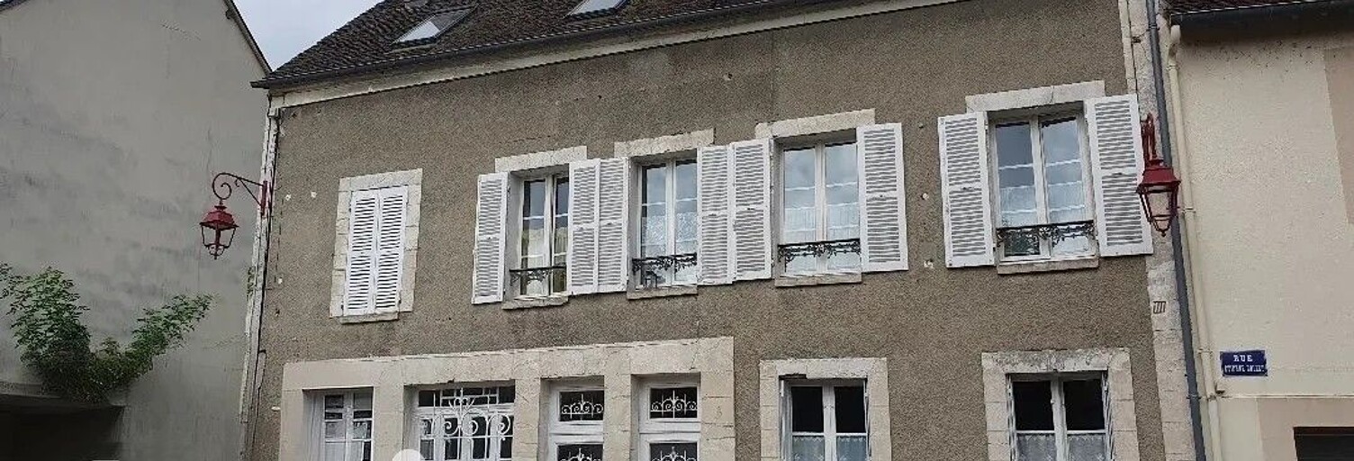 Maison 7 Pièces 304 m² à vendre à Château-Renard (45220)