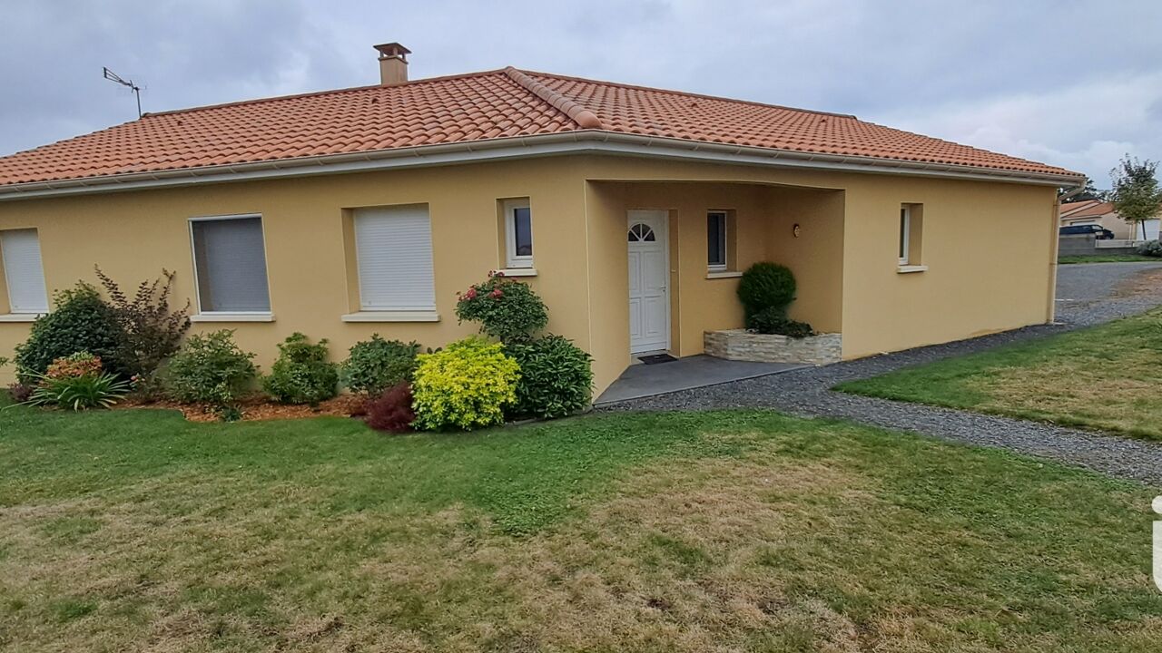 maison 7 pièces 116 m2 à vendre à Mauléon (79700)