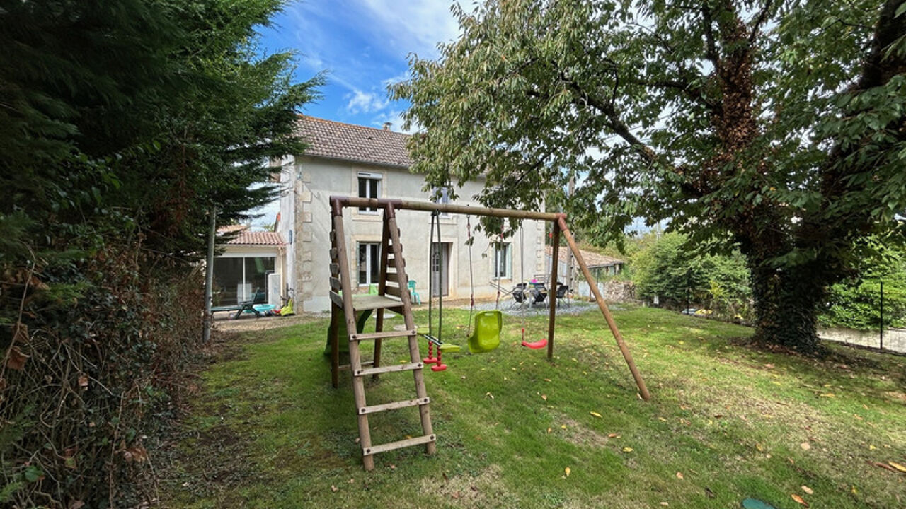 maison 5 pièces 135 m2 à vendre à Fomperron (79340)