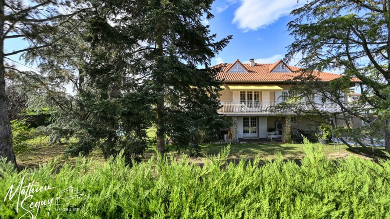 maison 7 pièces 238 m2 à vendre à Montrond-les-Bains (42210)