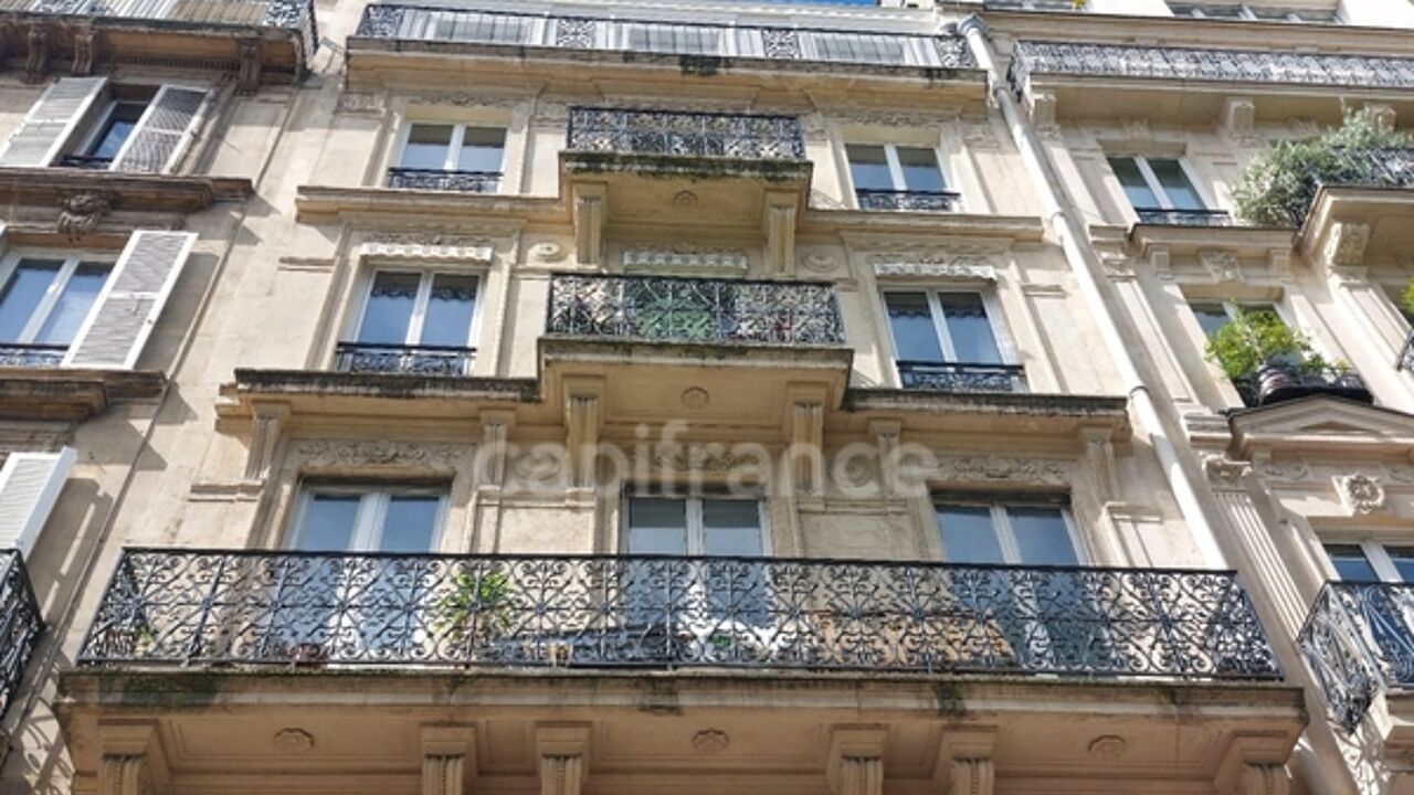 appartement 2 pièces 33 m2 à vendre à Paris 1 (75001)