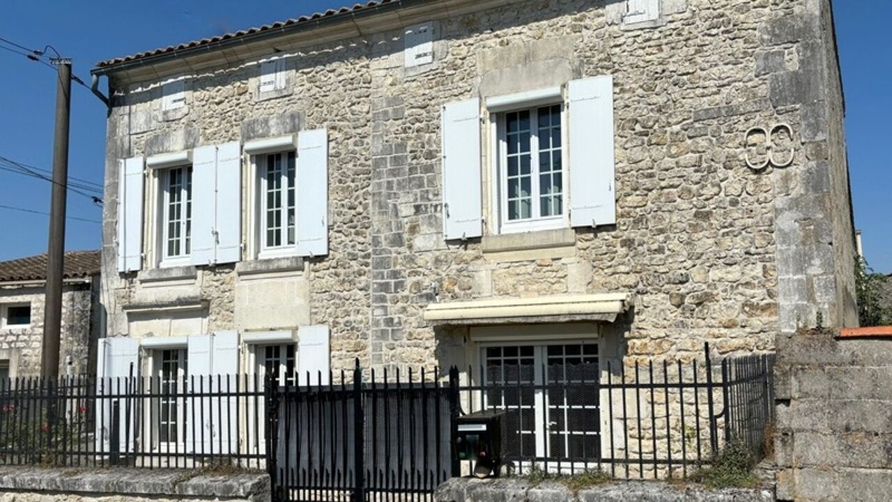 maison 6 pièces 137 m2 à vendre à Saint-Savinien (17350)