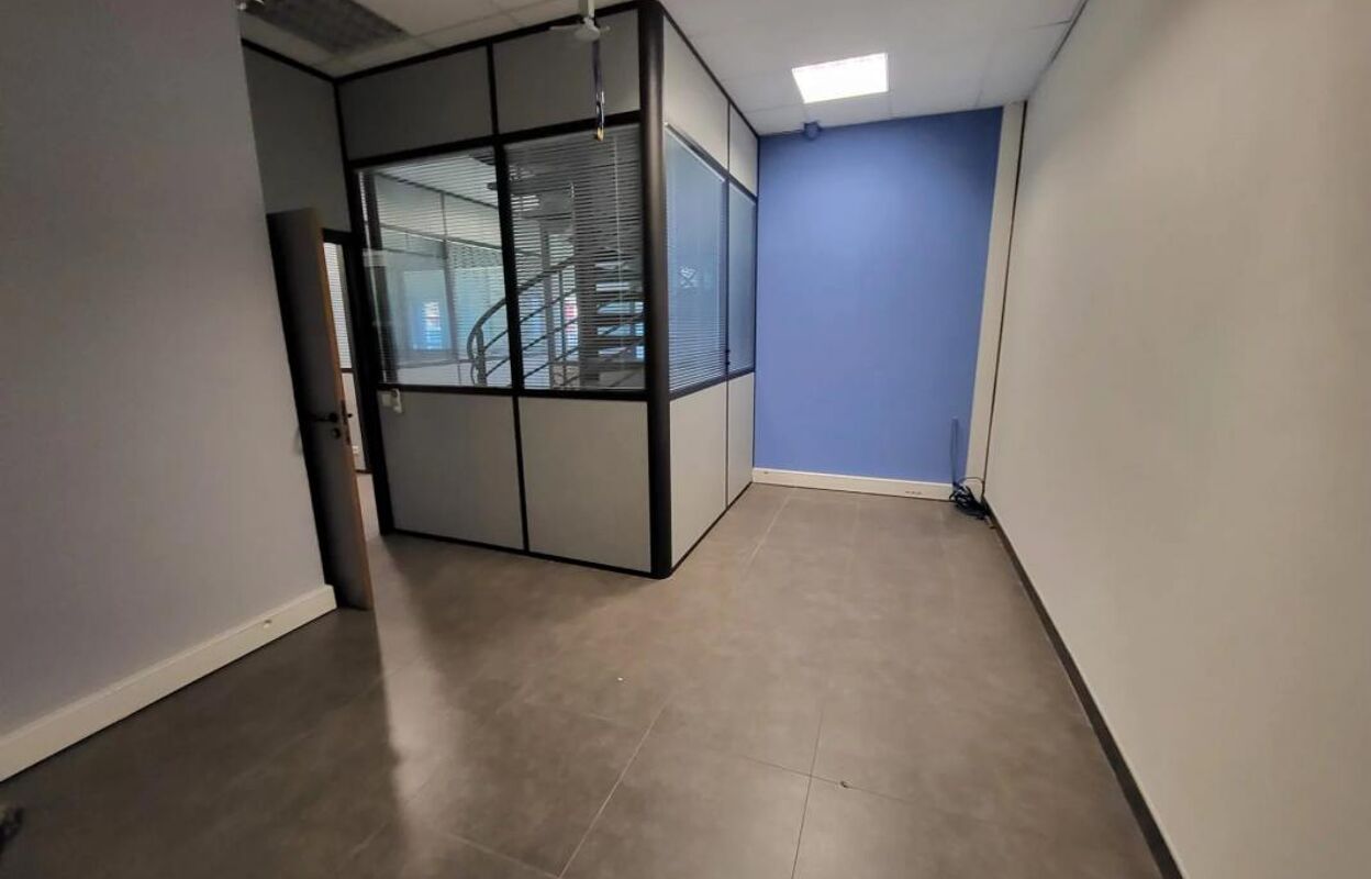 bureau  pièces 515 m2 à vendre à Voiron (38500)