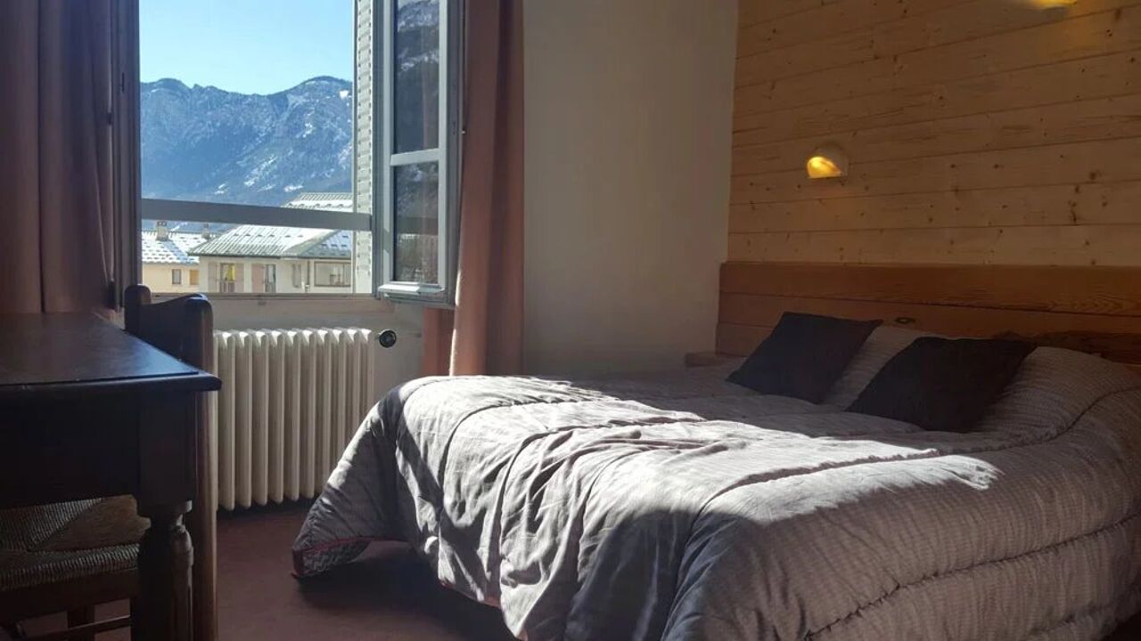 commerce 15 pièces 497 m2 à vendre à L'Argentière-la-Bessée (05120)