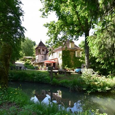 Maison 10 pièces 599000 €