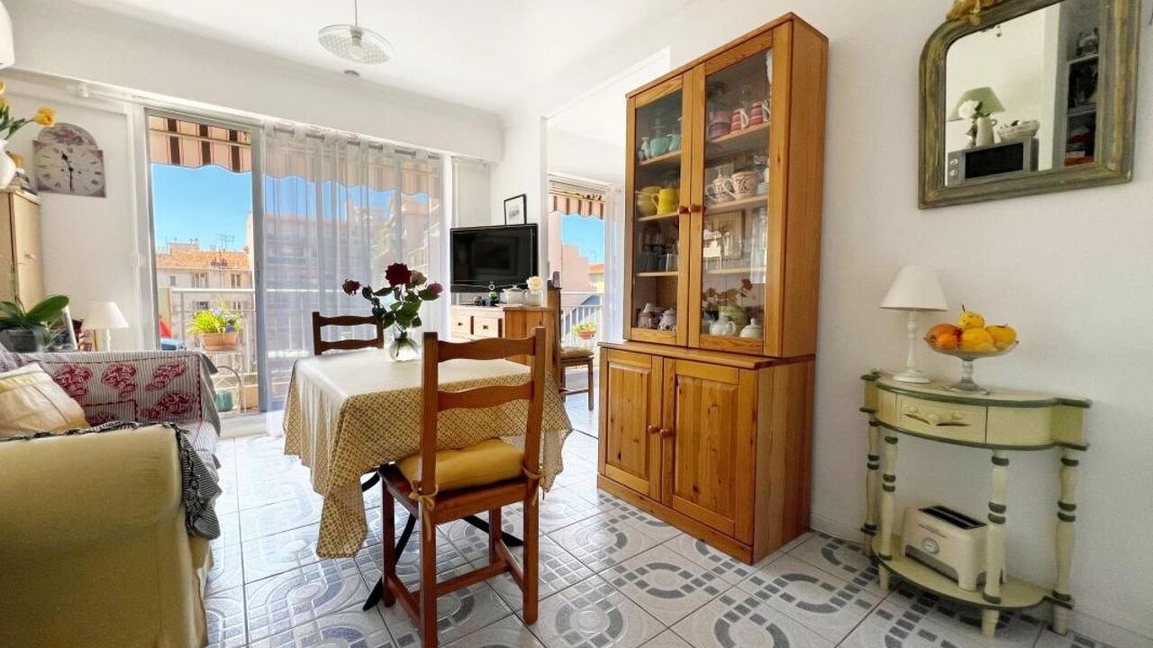 appartement 2 pièces 28 m2 à vendre à Nice (06000)