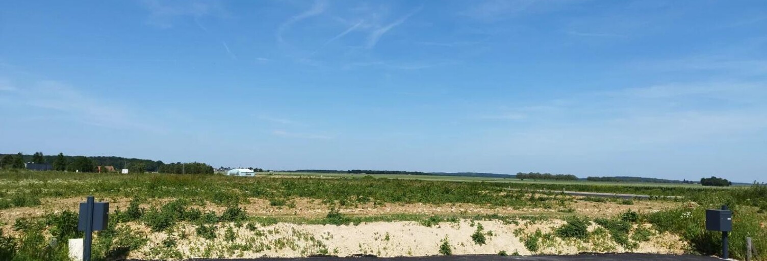 Terrain  2443 m² à vendre à Étrépagny (27150)