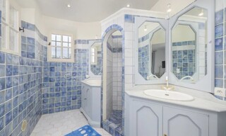 Maison 8 Pièces 258 m² à vendre à Le Rouret (06650)