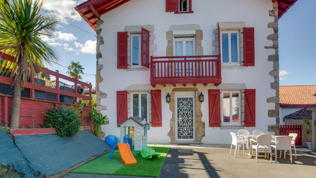 maison 6 pièces 205 m2 à vendre à Ustaritz (64480)