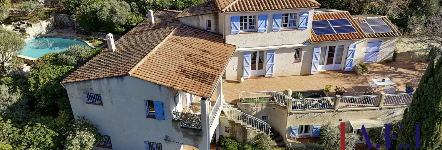 Maison 6 Pièces 218 m² à vendre à Ollioules (83190)