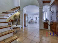 Maison traditionnelle sur les hauteurs avec piscine — photo 3