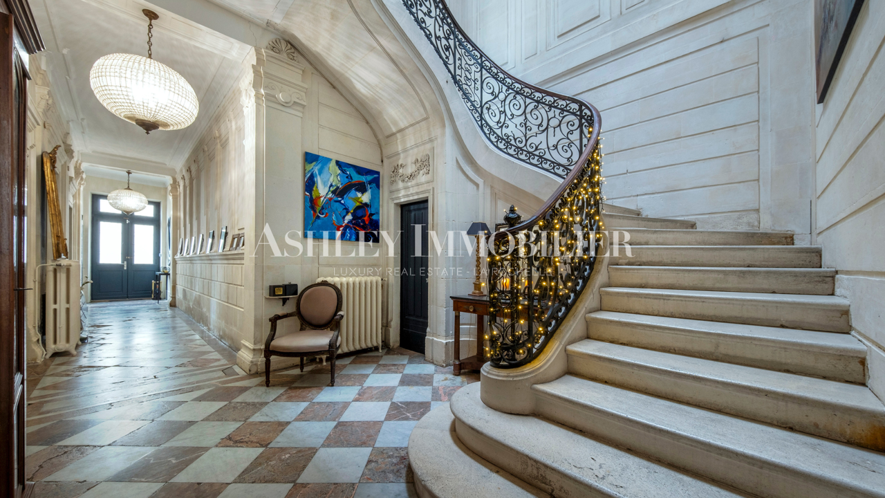 maison 10 pièces 368 m2 à vendre à La Rochelle (17000)