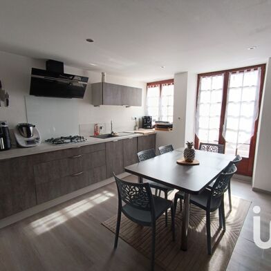 Maison 5 pièces 220 m²