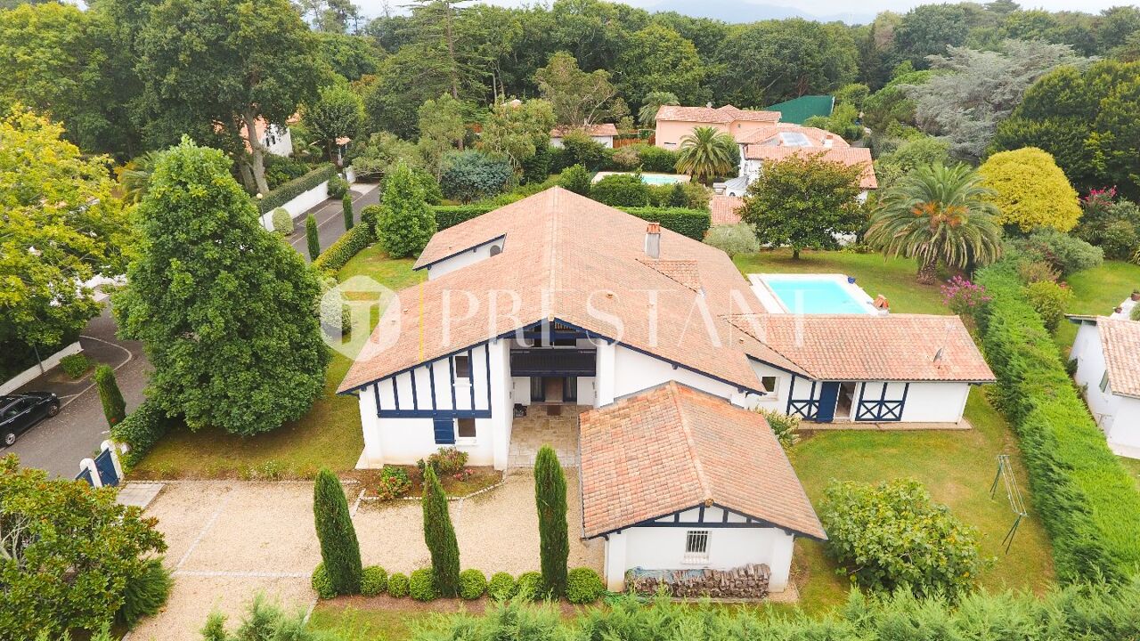 maison 8 pièces 312 m2 à vendre à Biarritz (64200)