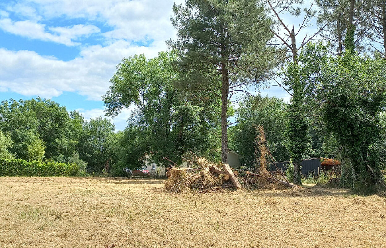 terrain  pièces 1642 m2 à vendre à Ménesplet (24700)