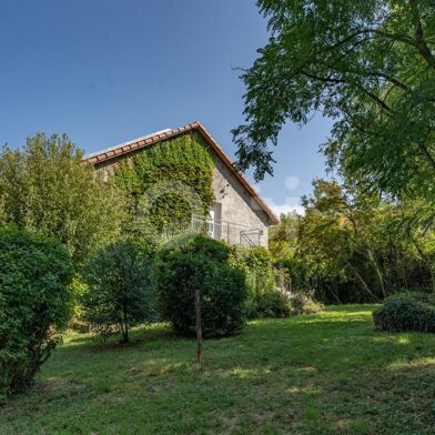 Maison 6 pièces 342 m²