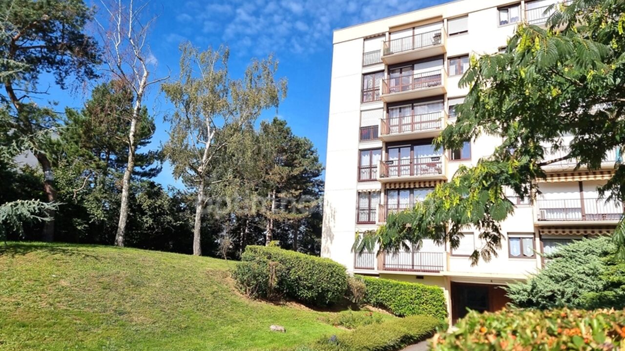 appartement 2 pièces 48 m2 à vendre à Ris-Orangis (91130)