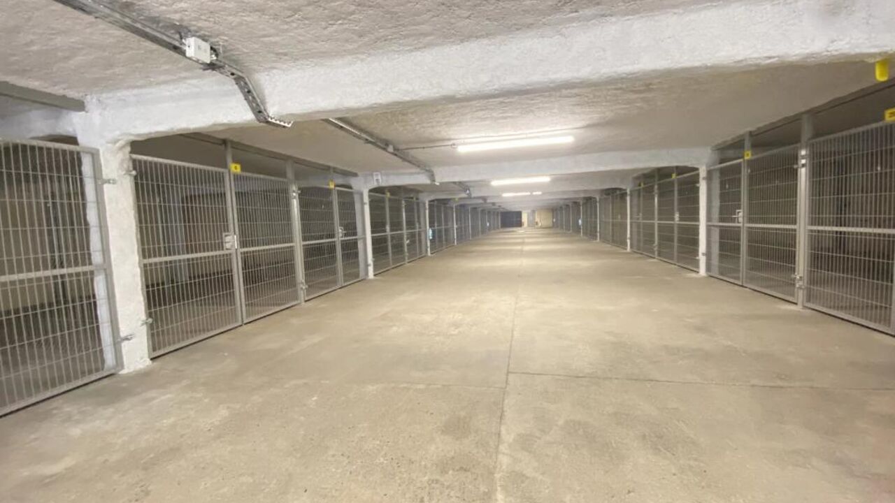 garage  pièces 12 m2 à vendre à Vichy (03200)