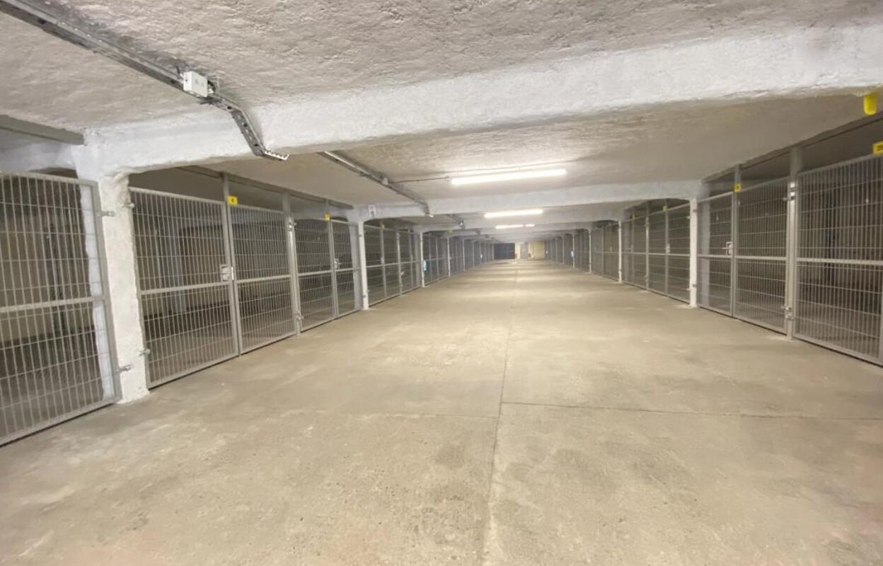 garage  pièces 12 m2 à vendre à Vichy (03200)