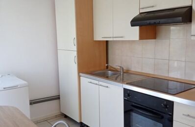 location appartement 590 € CC /mois à proximité de Sainte-Savine (10300)