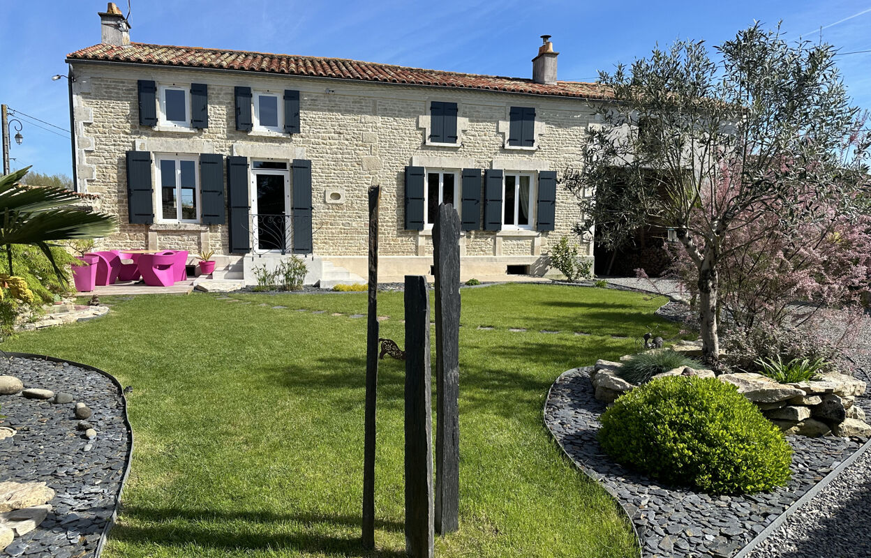 maison 5 pièces 114 m2 à vendre à Villiers-sur-Chizé (79170)